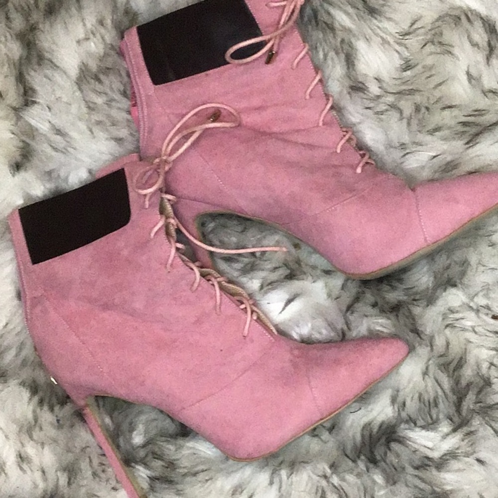 Pink panther! Lace up booties